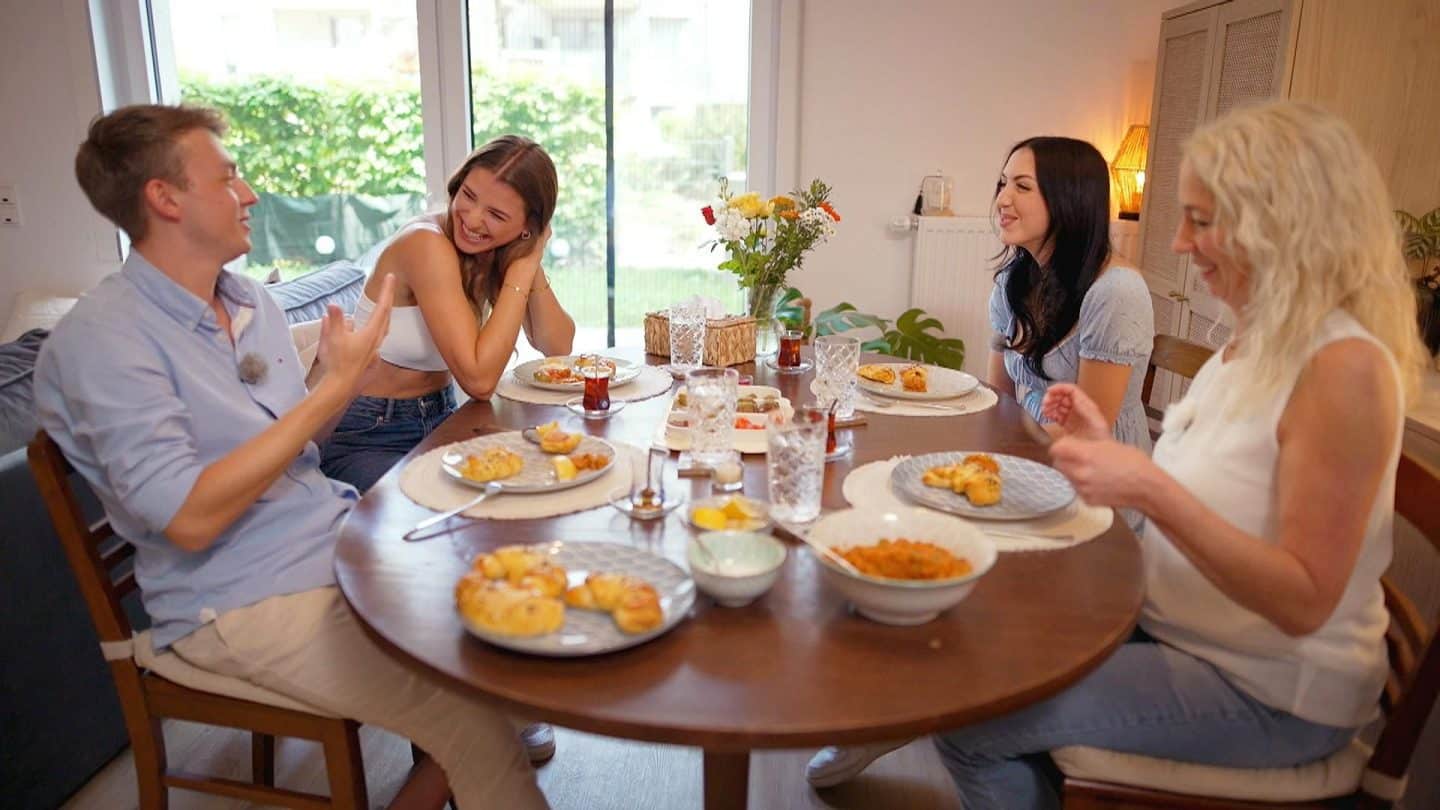 Die Bachelorette: Spannende Homedates und unerwartete Enthüllungen – Wer bekommt die letzte Rose? 4A0FB
