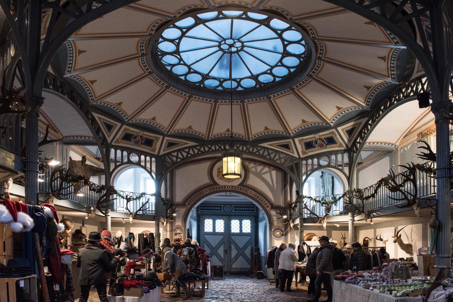 8 besondere Weihnachtsmärkte im Schwarzwald: Festliche Kulisse und magische Erlebnisse 2 Die Fürstenberg Weihnachtswelt in Donaueschingen.
