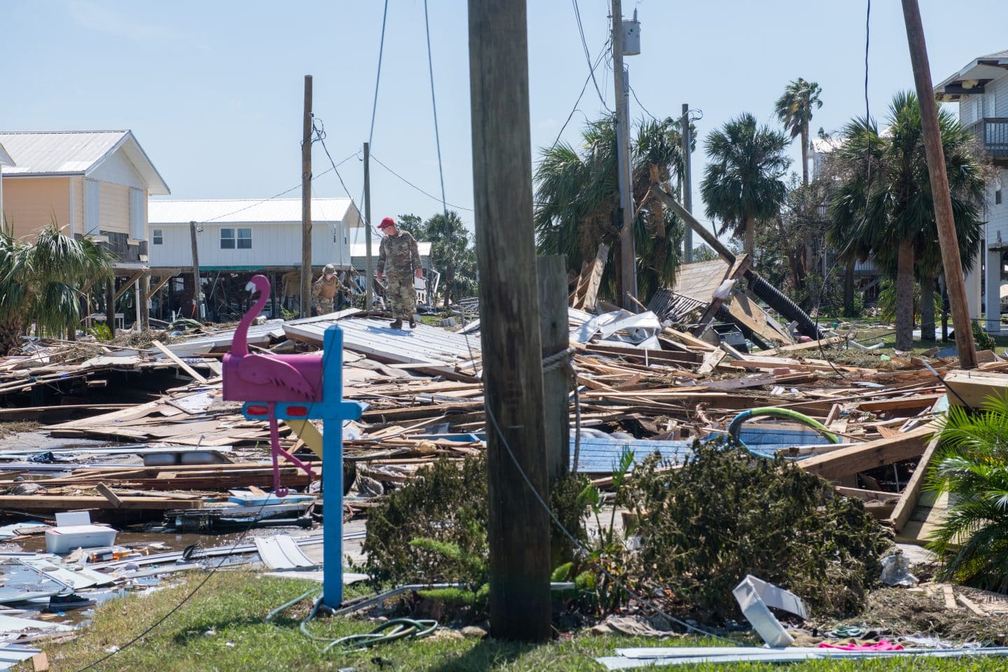 Hurrikan Helene: Präsident Biden verspricht umfassende Hilfsmaßnahmen für Südosten Florida National Guard in Keaton Beach Florida Hurricane Helene