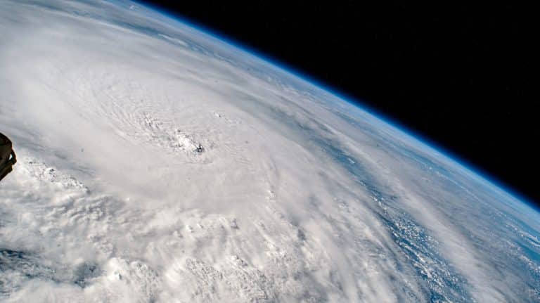 Hurrikan Milton verwüstet Florida – Heftige Schäden und Stromausfälle