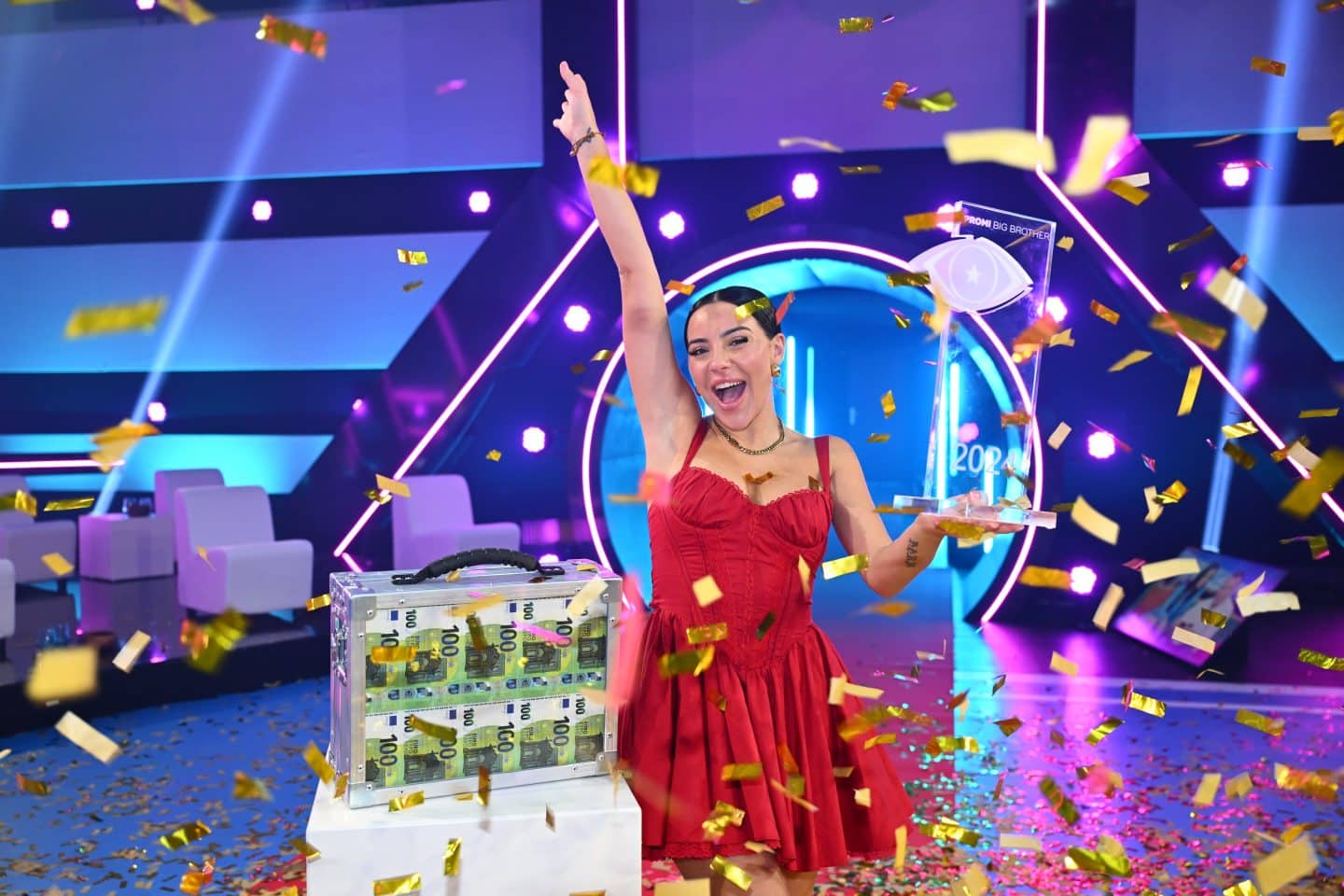 Leyla gewinnt das Finale von „Promi Big Brother“ – Dönerladen und Busenblitzer: Der verrückte Final-Abend!