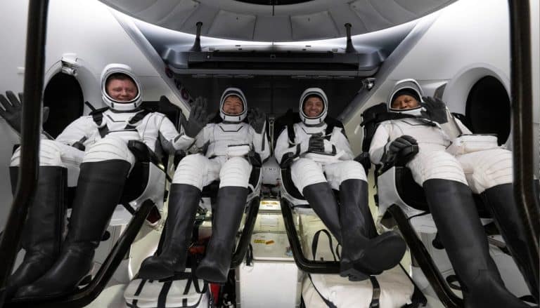 Nach 8 Monaten im All und Verzögerung durch Hurrikan Milton: Crew-8 sicher auf der Erde!