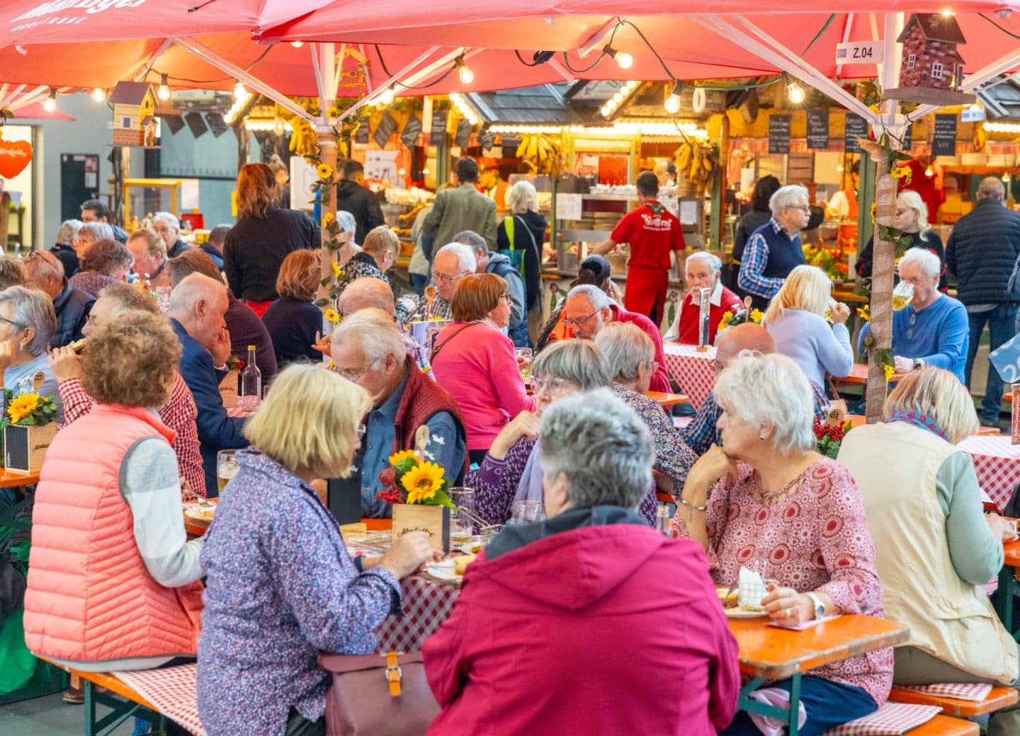 Heute startet die offerta 2024: Shopping-Paradies und Bühnen-Highlights für die ganze Familie! offerta messekarlsruhe 2023 juergenroesner 0367 1920x0