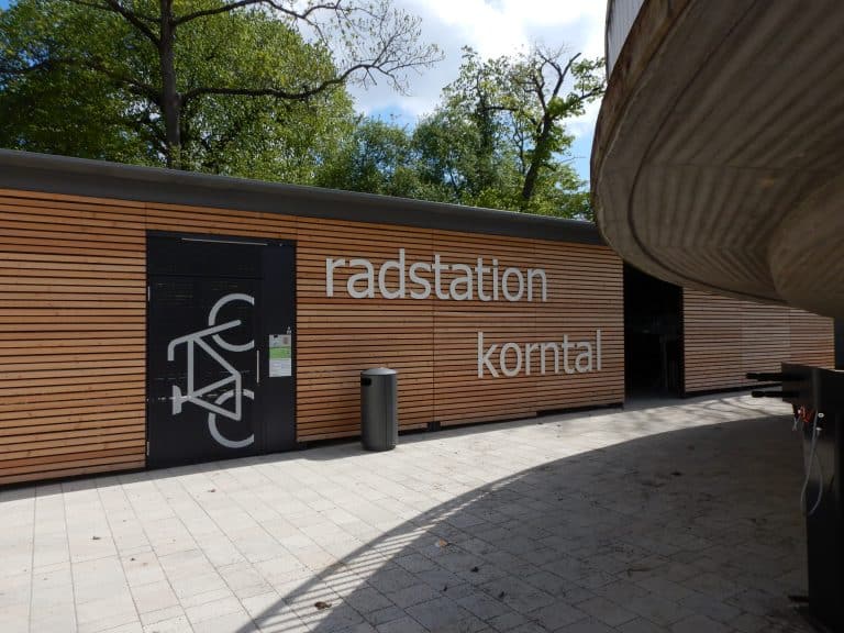 ADAC-Test: Stuttgarter-Bahnhöfe glänzen bei Fahrradparkplätzen – Calw völlig enttäuschend!