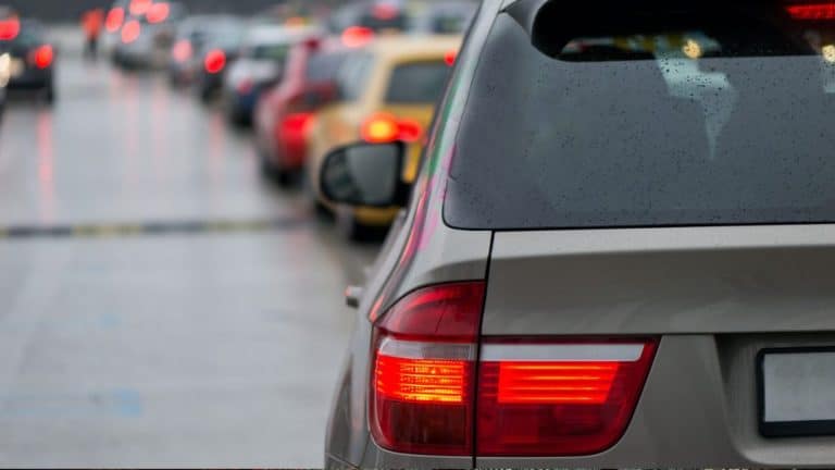 „Deutsche Autofahrer überschätzen sich gewaltig!“ TÜV-Umfrage deckt schockierende Wahrheit auf