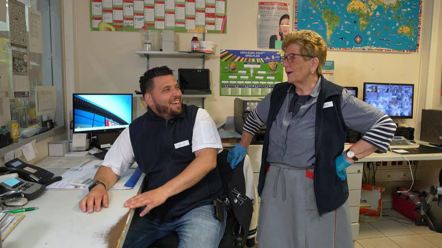 Flirts, Dramen und Überraschungen: Was diese Woche bei "Unser Supermarkt - mit Herz und Humor" passiert unser supermarkt 14 metin brigitte q teaser 1