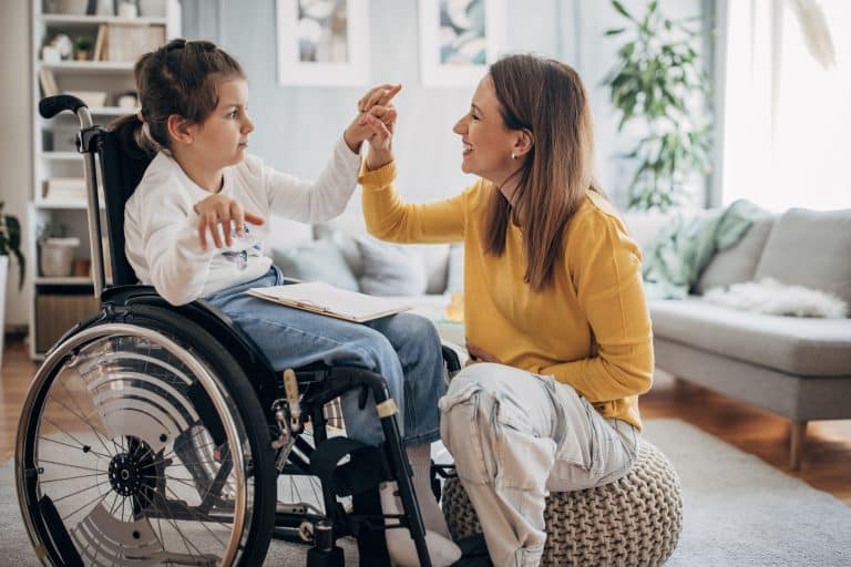 Pflege in Deutschland: Angehörige als stille Helden – Wenn Liebe zur Lebensaufgabe wird