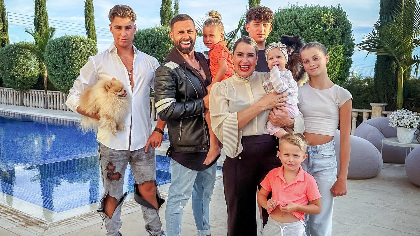 Familie Weiß auf Zypern: Abenteuer, Drama und Alltag mit sechs Kindern