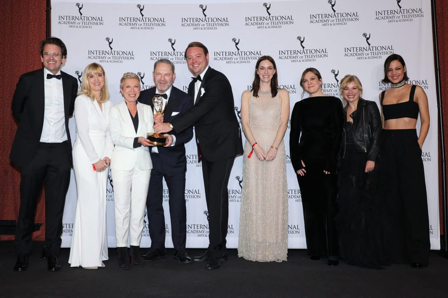 „Liebes Kind“: Netflix-Hit gewinnt International Emmy – Ein Meilenstein für deutsche Serien