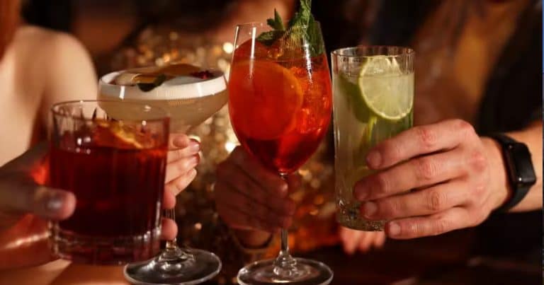 Gefährlicher Trend: Rauschtrinken bei Jugendlichen wieder so hoch wie vor Corona! Gefährlicher Trend: Rauschtrinken bei Jugendlichen wieder so hoch wie vor Corona!