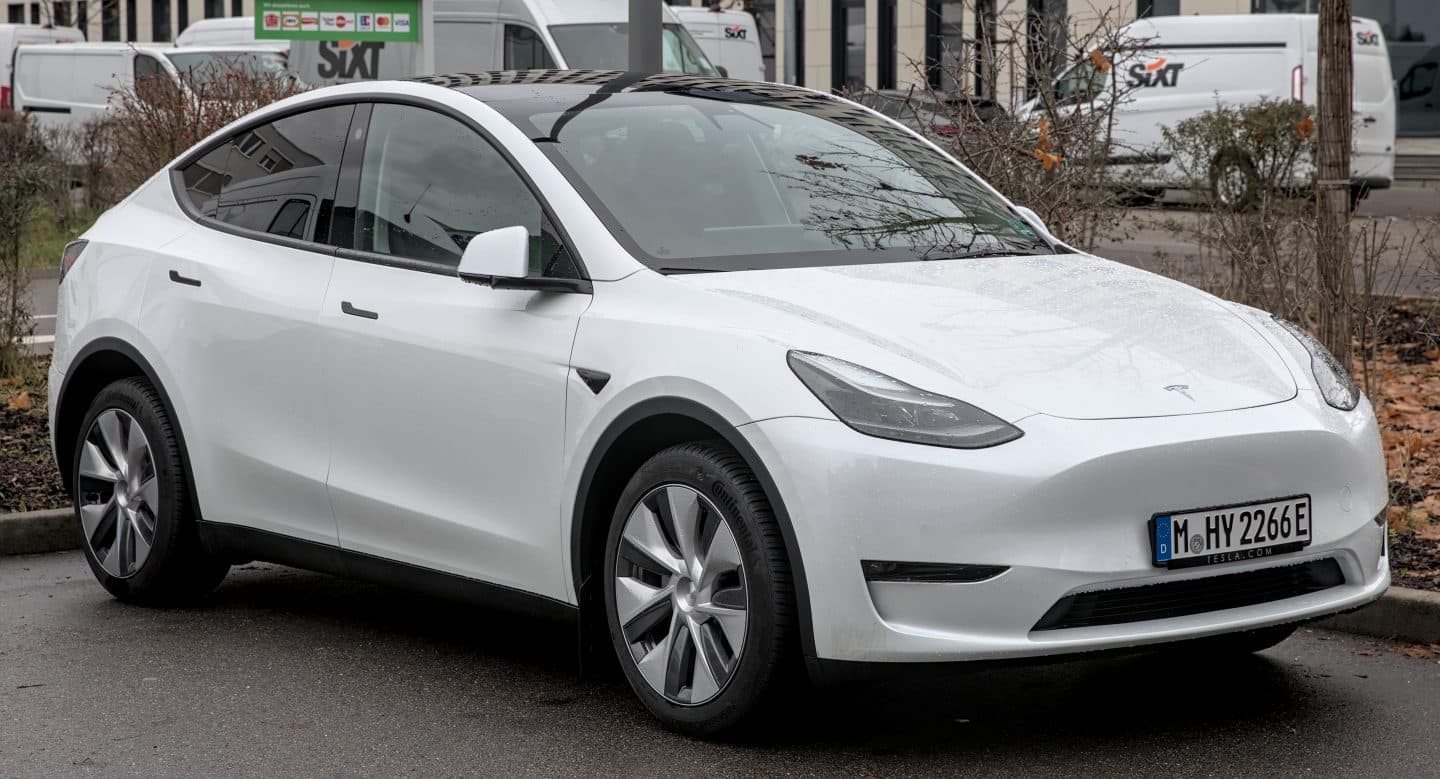 Pkw-Neuzulassungen im November 2024: E-Mobilität stürzt ab – Privatmarkt am Boden!