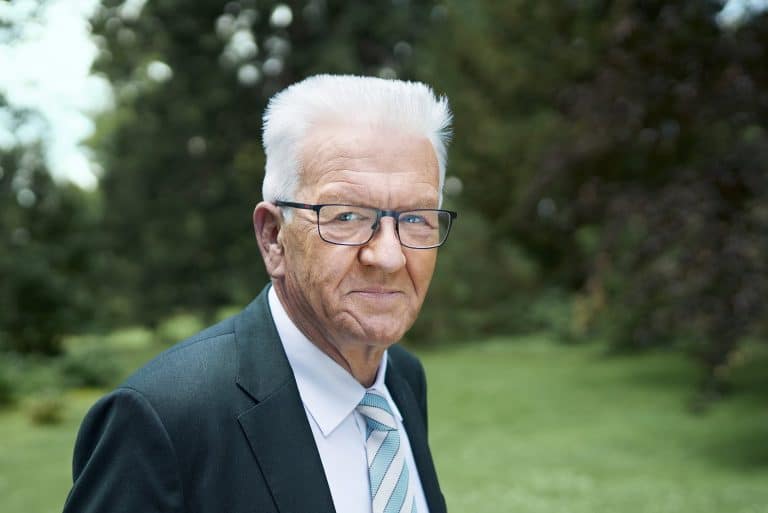 Winfried Kretschmann warnt: „Abschiebungen nach Syrien? Übereilt und Chaos vorprogrammiert!“