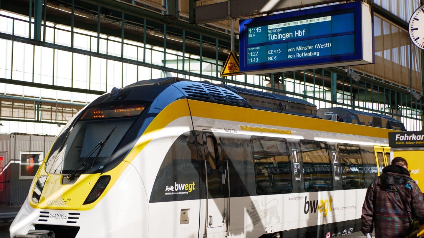 Fahrplanwechsel 2025 Baden-Württemberg: Mehr Züge, neue Strecken und Wien für 28,99 €!