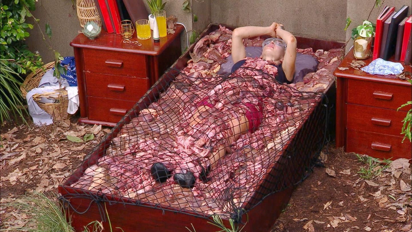 Dschungelcamp 2025 Tag 7: Kochtopf-Streit, Tränen und „Playboy“-Plauderei – Was ist los im Camp?