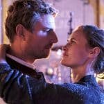 Ella (Inez Bjørg David) findet Gefallen an Florian (Leo Reisinger).