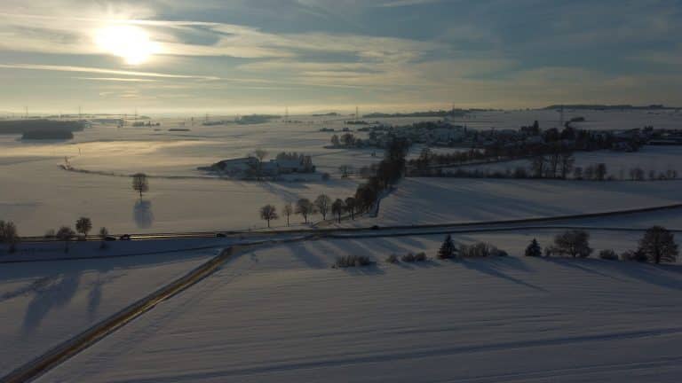 Verschneite Landschaft auf der Ostbaar
