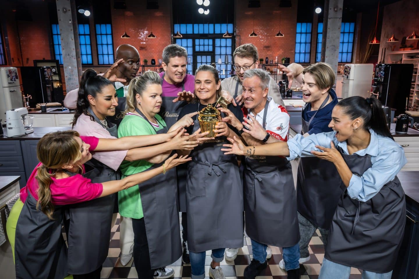 Das große Promibacken 2025: Diese Stars kämpfen um den goldenen Cupcake
