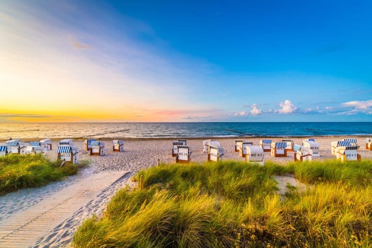 Ab auf die Insel! Neue Direktflüge von Friedrichshafen nach Usedom und Elba starten im Mai