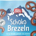 Verpackung der „MisterChoc Schoko Brezeln“ von Lidl in Vollmilchschokolade (140g). Die Verpackung ist blau mit einem Bergmotiv und zeigt mehrere mit Schokolade überzogene Brezeln. Enthält 60 % Vollmilchschokolade.