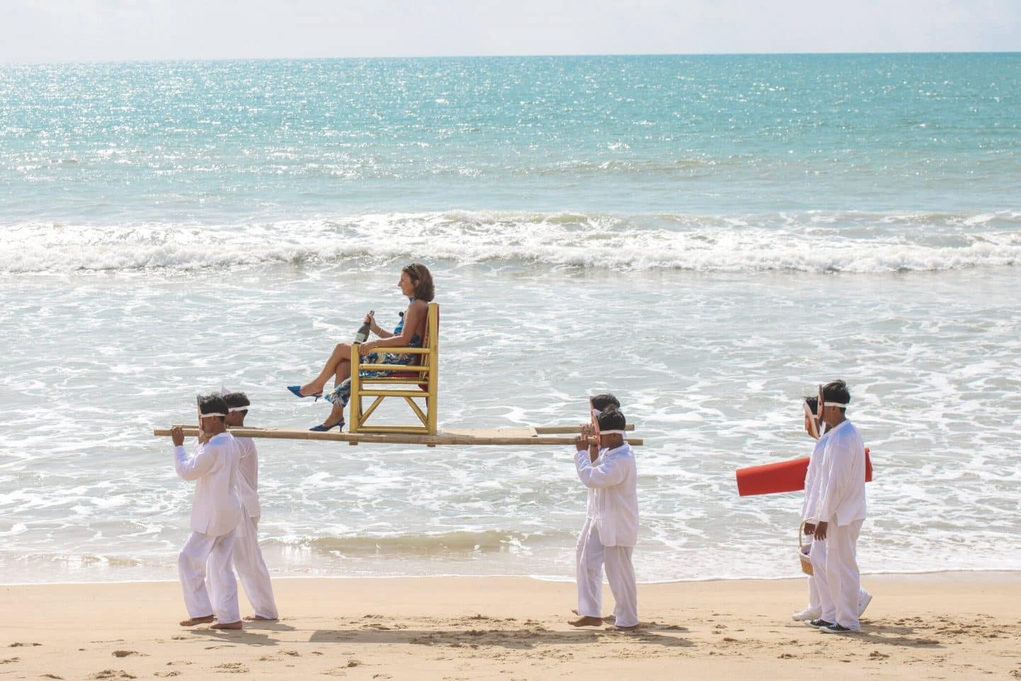 „Promis unter Palmen“-Villa eröffnet: Luxus, Intrigen, Geldgier – die Promis starten ins Chaos!