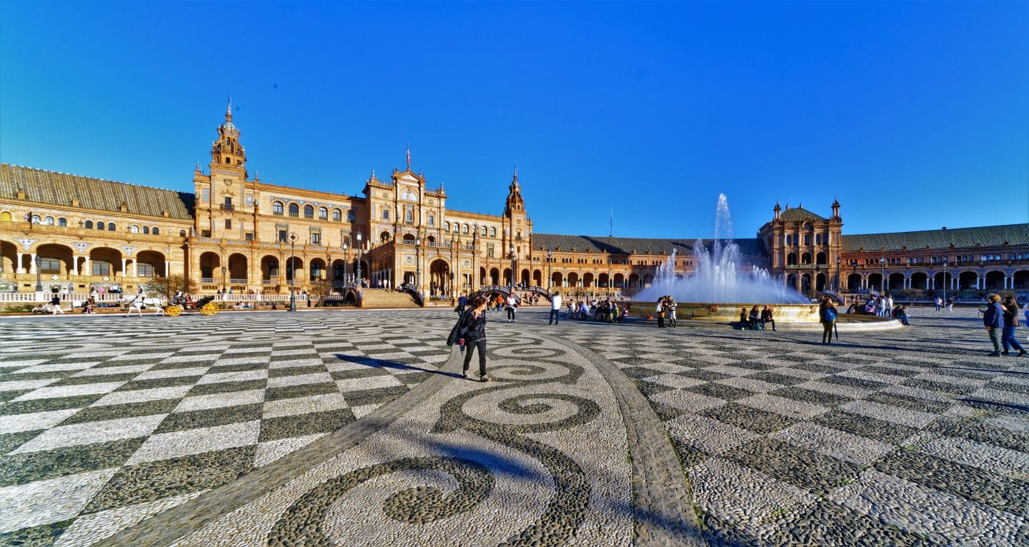 7 Reiseziele in Spanien, die man im Frühling entdecken sollte