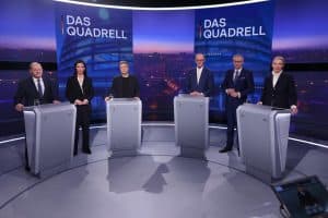 V.l.: Olaf Scholz (SPD), Pinar Atalay, Robert Habeck (Bündnis 90/die Grünen), Friedrich Merz (CDU), Günther Jauch, Alice Weidel
