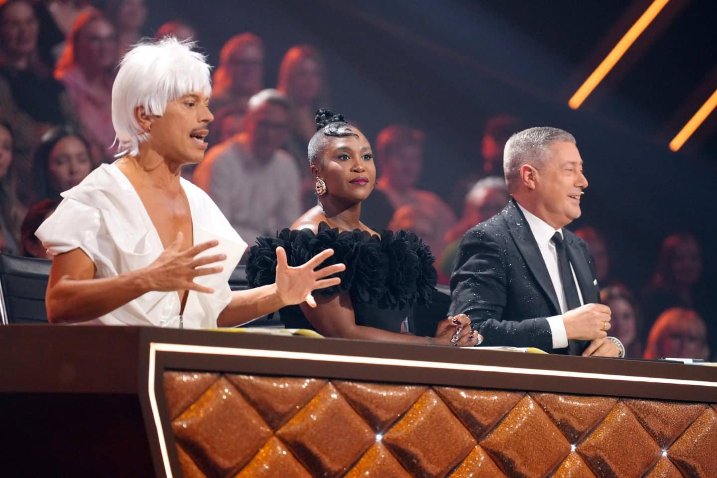„Let's Dance“ 2025: Mega-Überraschung! Taliso Engel räumt ab – alle Tanzpaare fix! 1 Die Jury mit Jorge González (l.), Motsi Mabuse und Joachim Llambi.