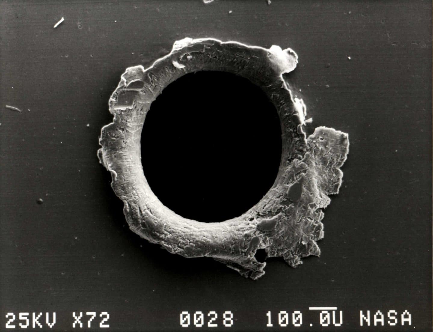 Weltraumschrott: Tickende Zeitbombe über unseren Köpfen? SMM panel hole
