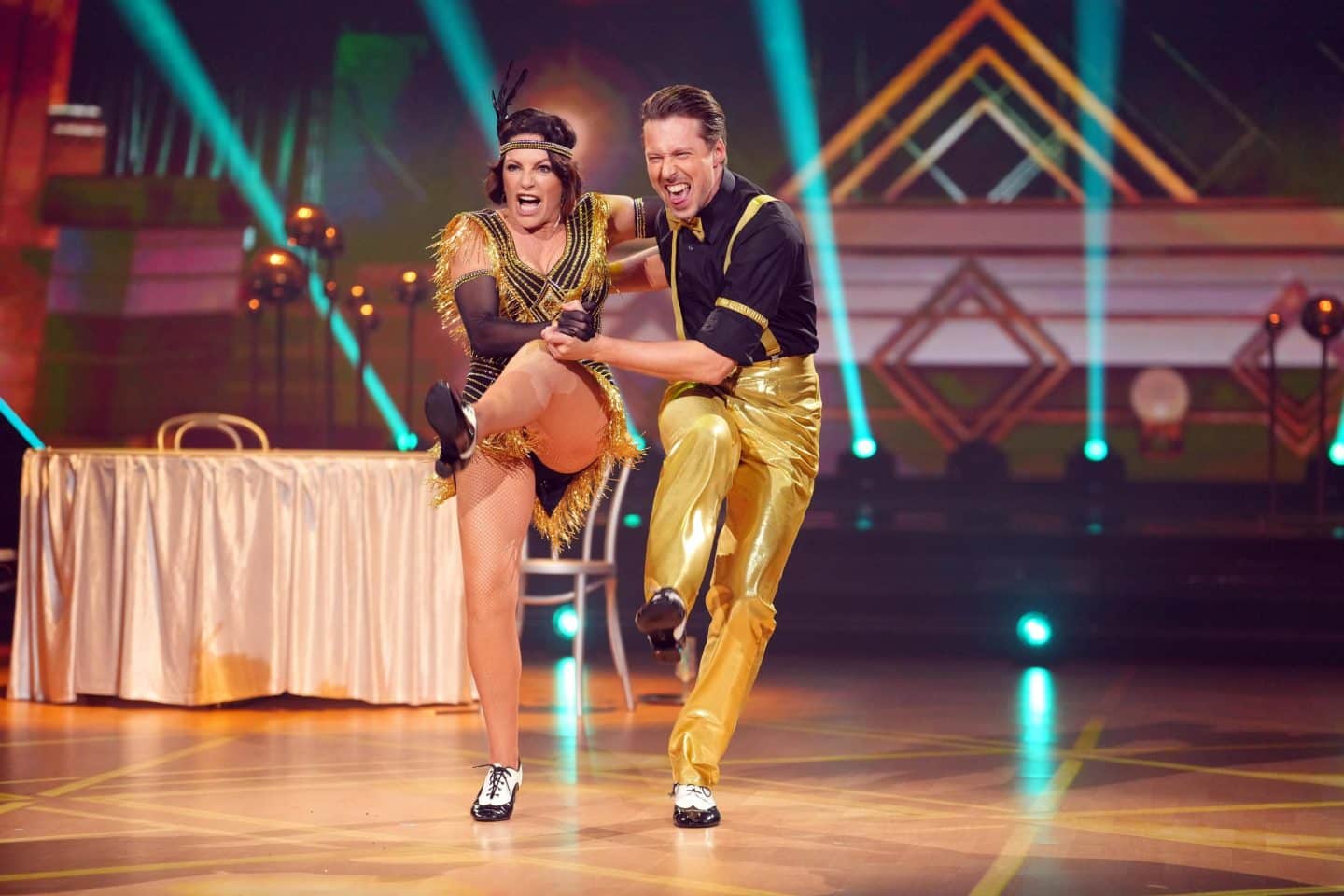 „Let’s Dance“: Harte Jury-Urteile und ein bitteres Aus in Show 3! 235BC 6