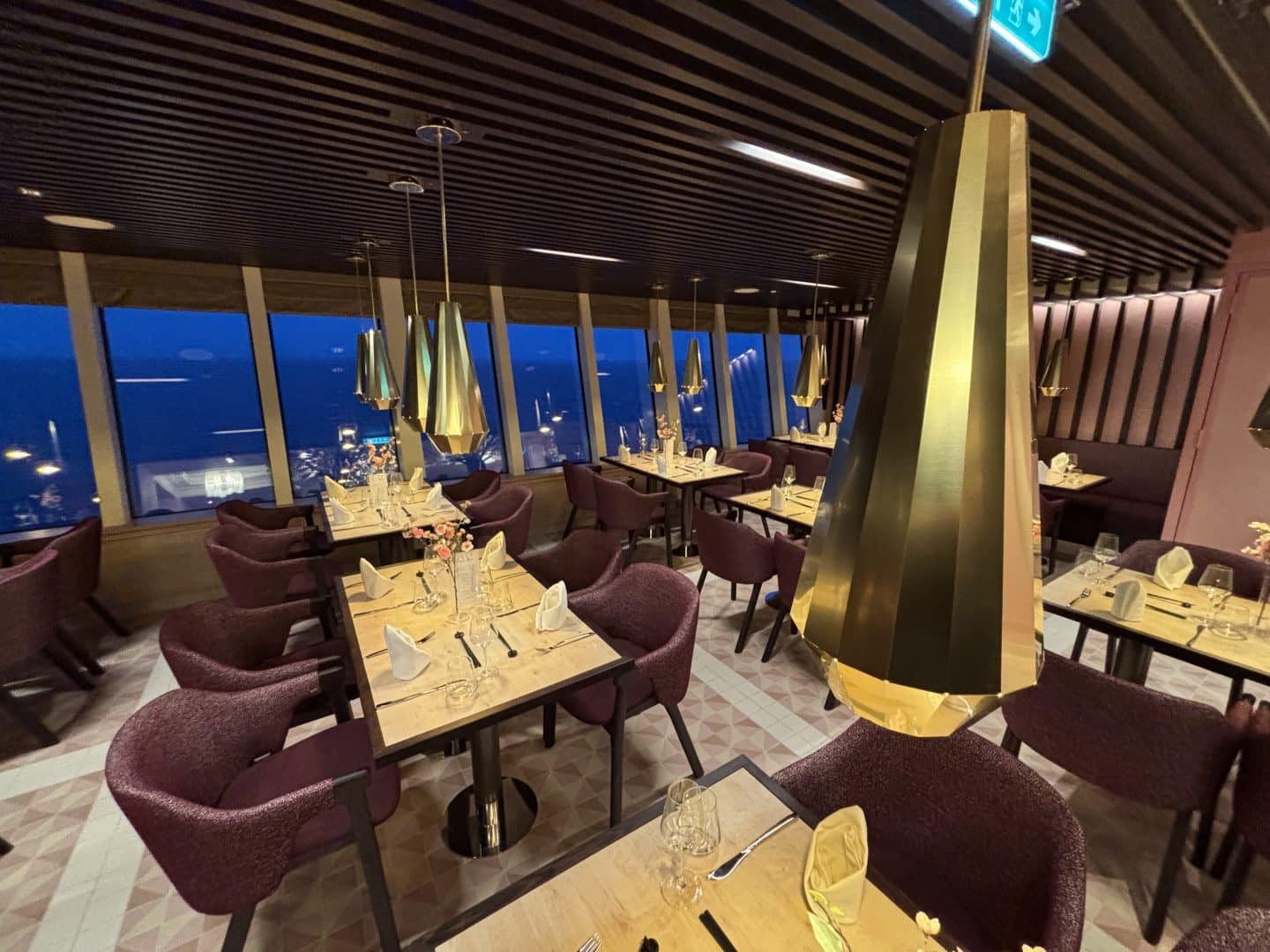 AIDAdiva startet durch: Modernisiert, nachhaltiger und mit frischem Glanz zurück auf See AIDAdiva Neues RestaFusion DI Mar25
