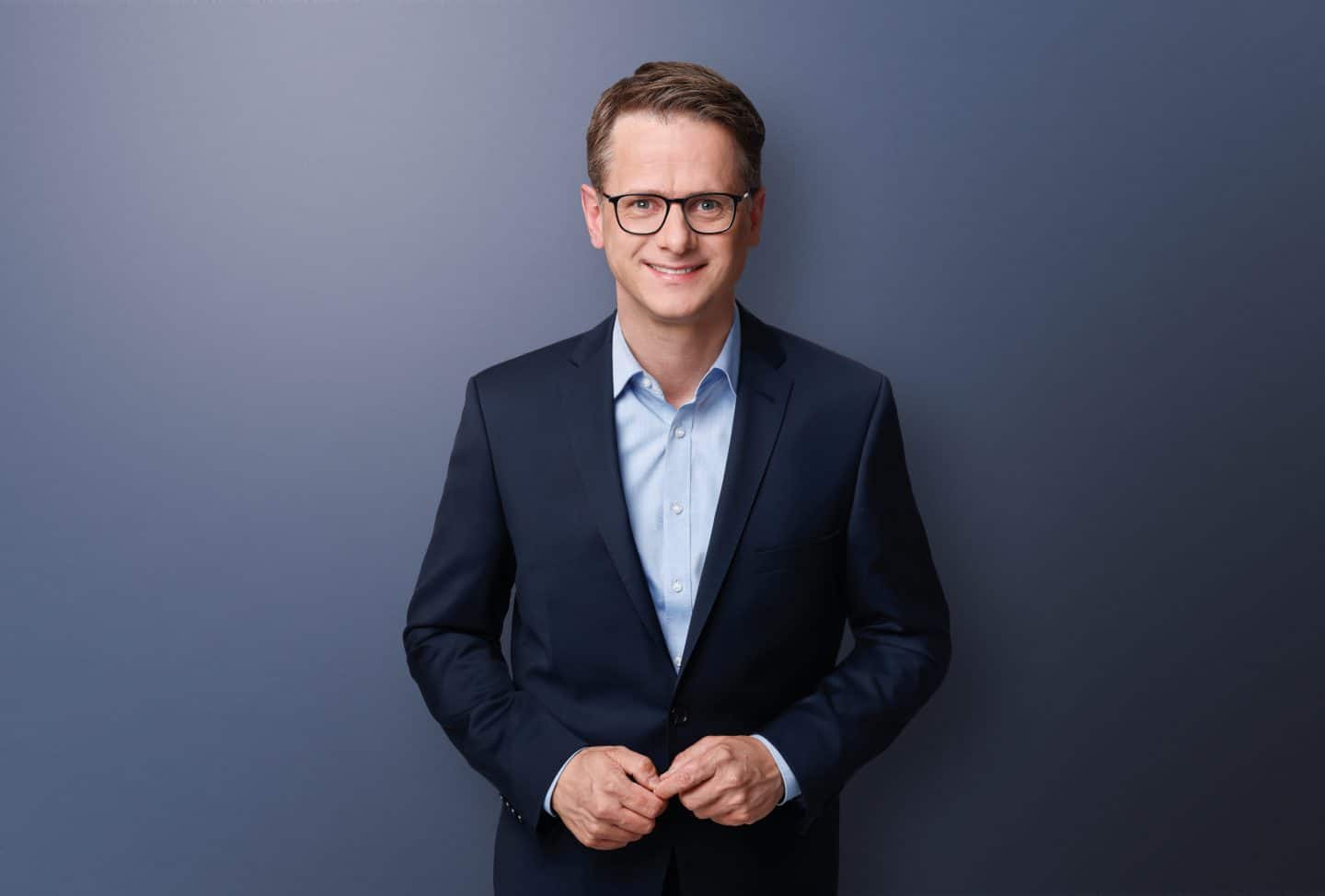 „Wir verwalten uns kaputt!“: Carsten Linnemann redet sich bei Illner in Rage und holt plötzlich einen Zettel hervor