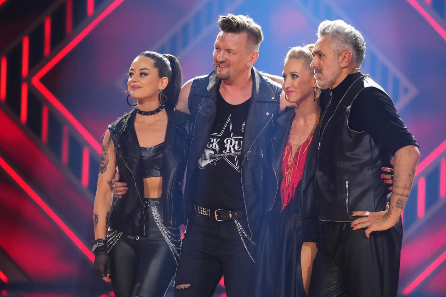 Die Entscheidung: Roland Trettl (r.) und Kathrin Menzinger scheiden aus. Ben Zucker (2.v.l.) und Malika Dzumaev sind in der nächsten Show am 14. März 2025 wieder dabei.
