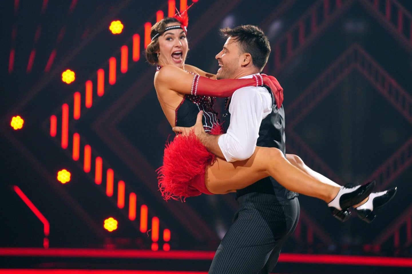 Let’s Dance 2025 - Show 4: Charleston, Tränen und Knossi mit dem Umschlag – Wer musste gehen? FB5C2 3