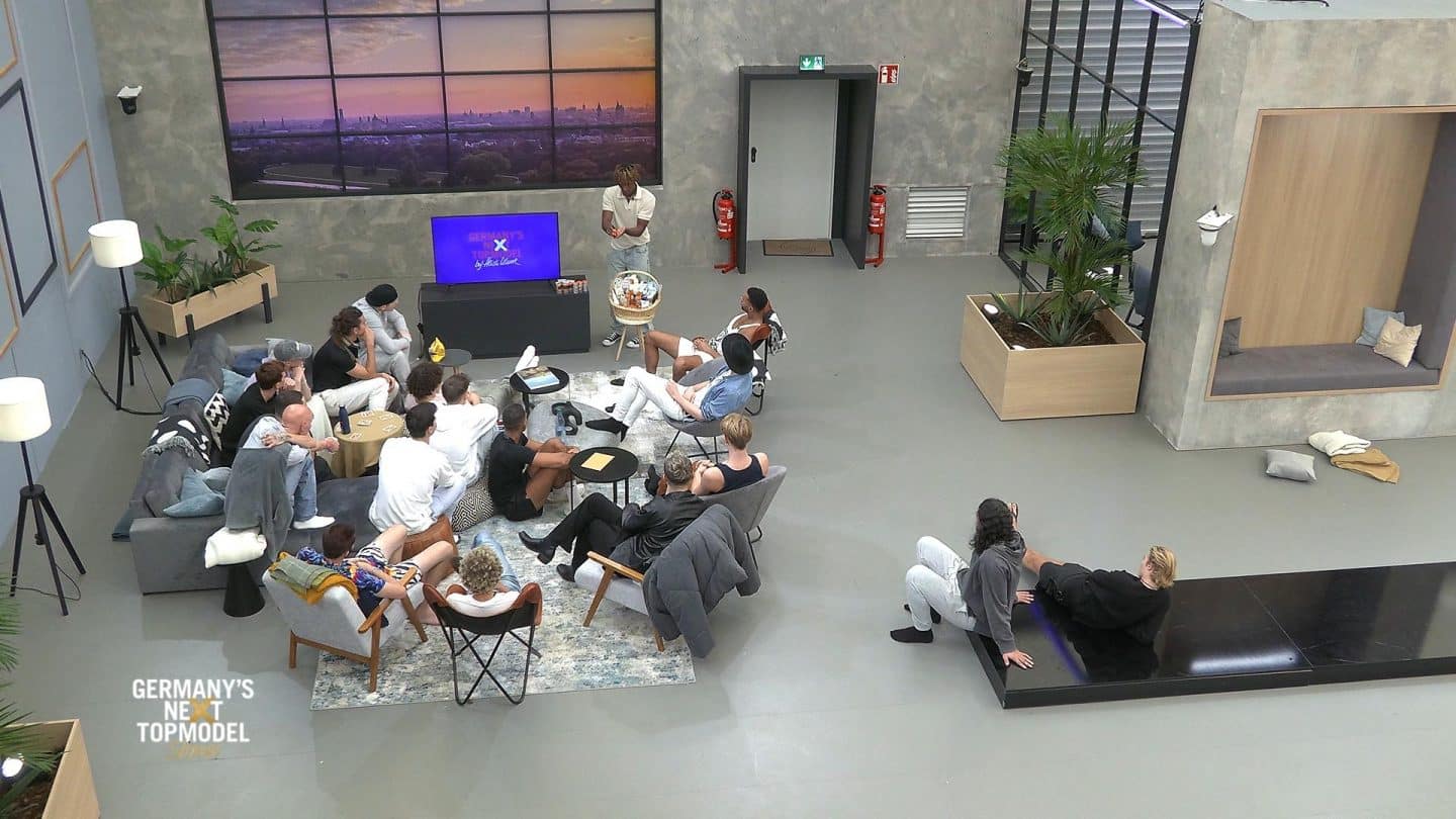Heute bei #GNTM: Tückischer Catwalk und Nackt-Shooting sorgen für Tränen! P7 GNTM EPS8 3157692