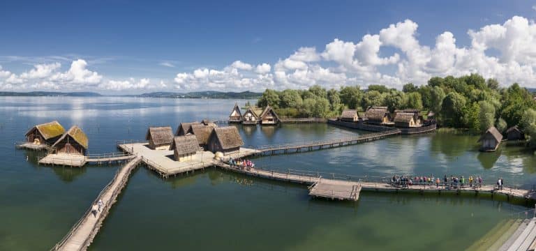 Saisonstart bei den Pfahlbauten! Was Besucher jetzt am Bodensee erwartet