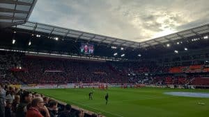 SC Freiburg bezwingt FC St. Pauli mit 2:1 – Eggestein und Suzuki treffen beim verdienten Heimerfolg SC Freiburg bezwingt FC St. Pauli mit 2:1 – Eggestein und Suzuki treffen beim verdienten Heimerfolg