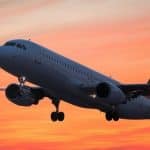 Flugsommer 2025: Weniger Stornos, aber Pünktlichkeit stürzt ab – Flightright warnt vor drohendem Rückschritt beim Verbraucherschutz