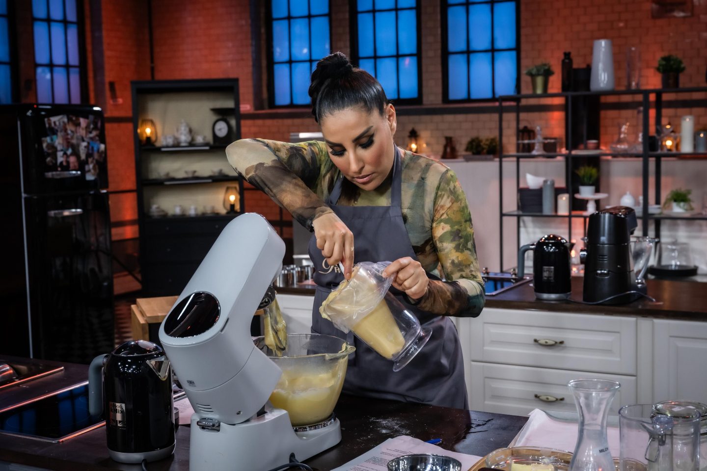 Heute bei „Das große Promibacken“ Crème Brûlée, Licht und große Gefühle – die härteste Woche? 1779982