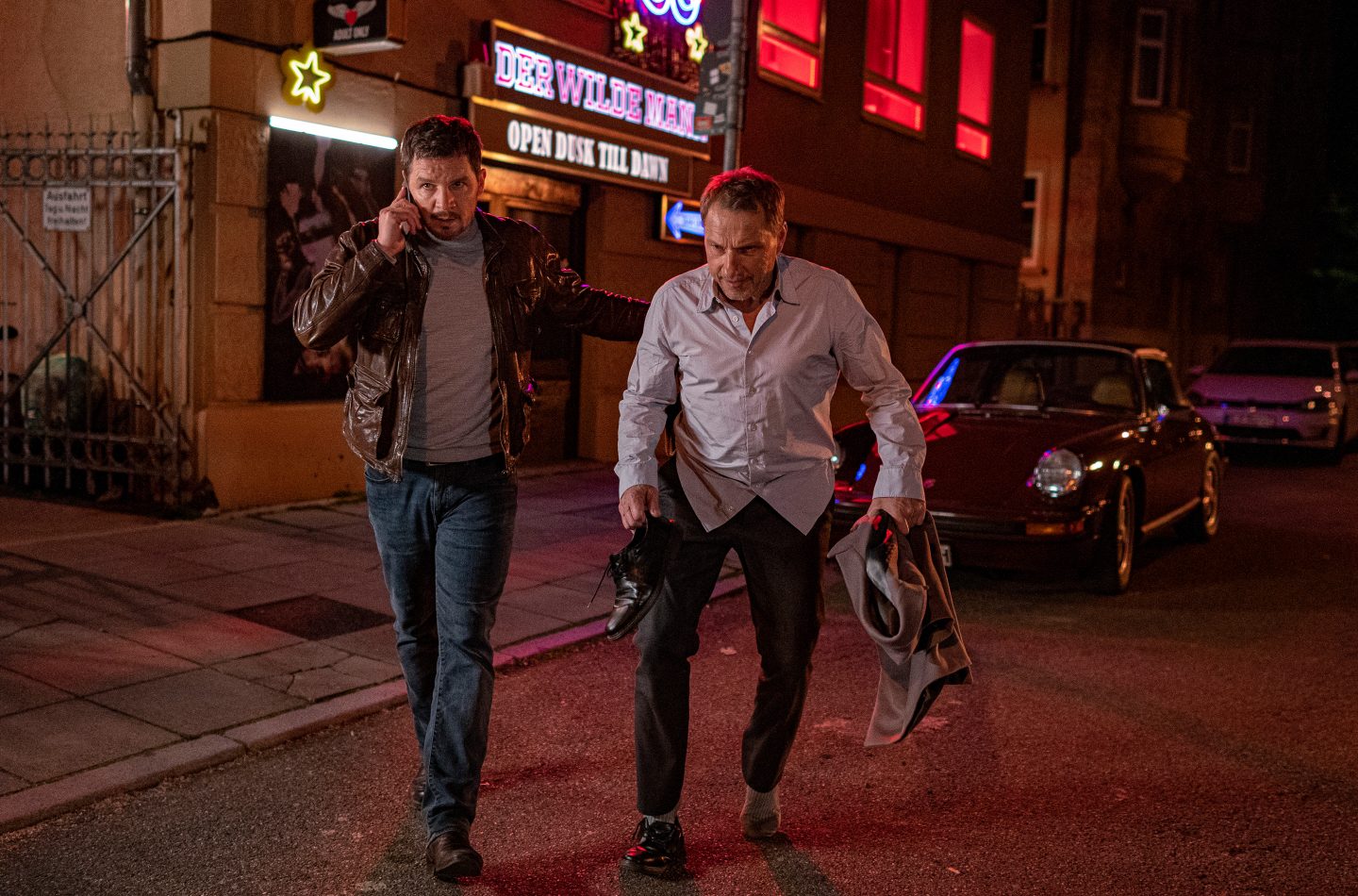 „Tatort: Die Nacht der Kommissare“ – Drogentrip, Wasserleiche & Chaos in Stuttgart!
