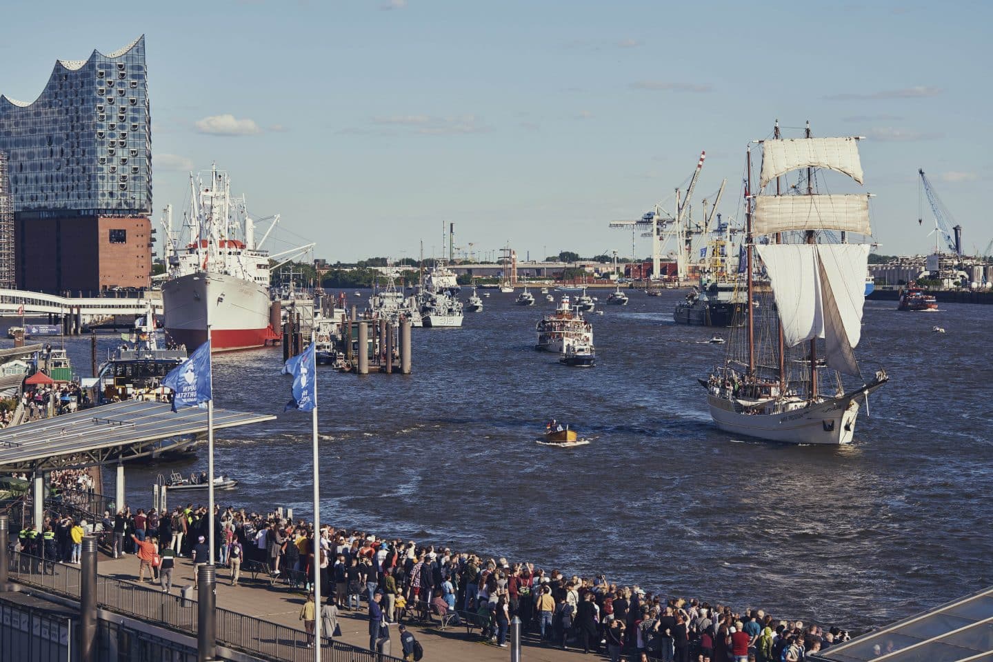 Reisetipp für Mai 2025: Hamburg feiert seinen Hafen – Diese 7 Highlights machen das Event 2025 unvergesslich 240510 12 HAFENGEBURTSTAG 5712