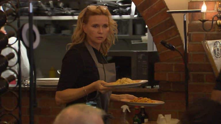 „Verstehen Sie Spaß?“ heute: Kellner Lauterbach lässt Ferres verzweifeln, Kuss-Schock für Wayne Carpendale! „Verstehen Sie Spaß?“ heute: Kellner Lauterbach lässt Ferres verzweifeln, Kuss-Schock für Wayne Carpendale!