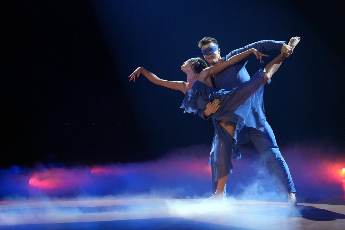 Let’s Dance 2025: Emotionale Show 6 mit 29-Punkte-Regen, Jury-Zoff und bitterem Aus für einen Publikumsliebling 3B8CE 8