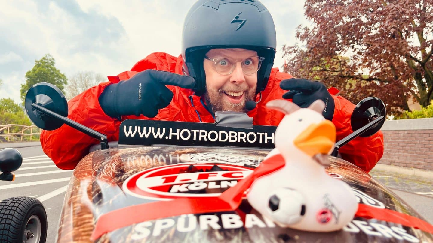 "Kitchen Impossible" startet HEUTE in Jubiläumsstaffel: Mälzer im Knallhart-Duell gegen Vogel! 4EFF6 4