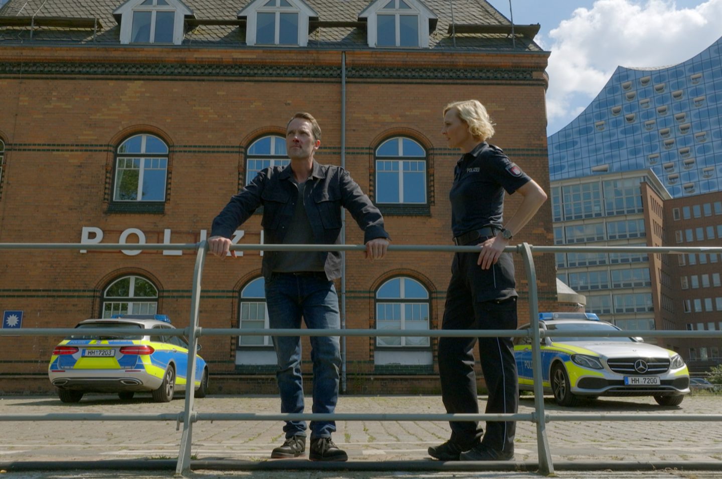Heute bei ZDF: Geiseldrama bei „Notruf Hafenkante“ – Mattes und Malik in tödlichem Hinterhalt 89397 24 3