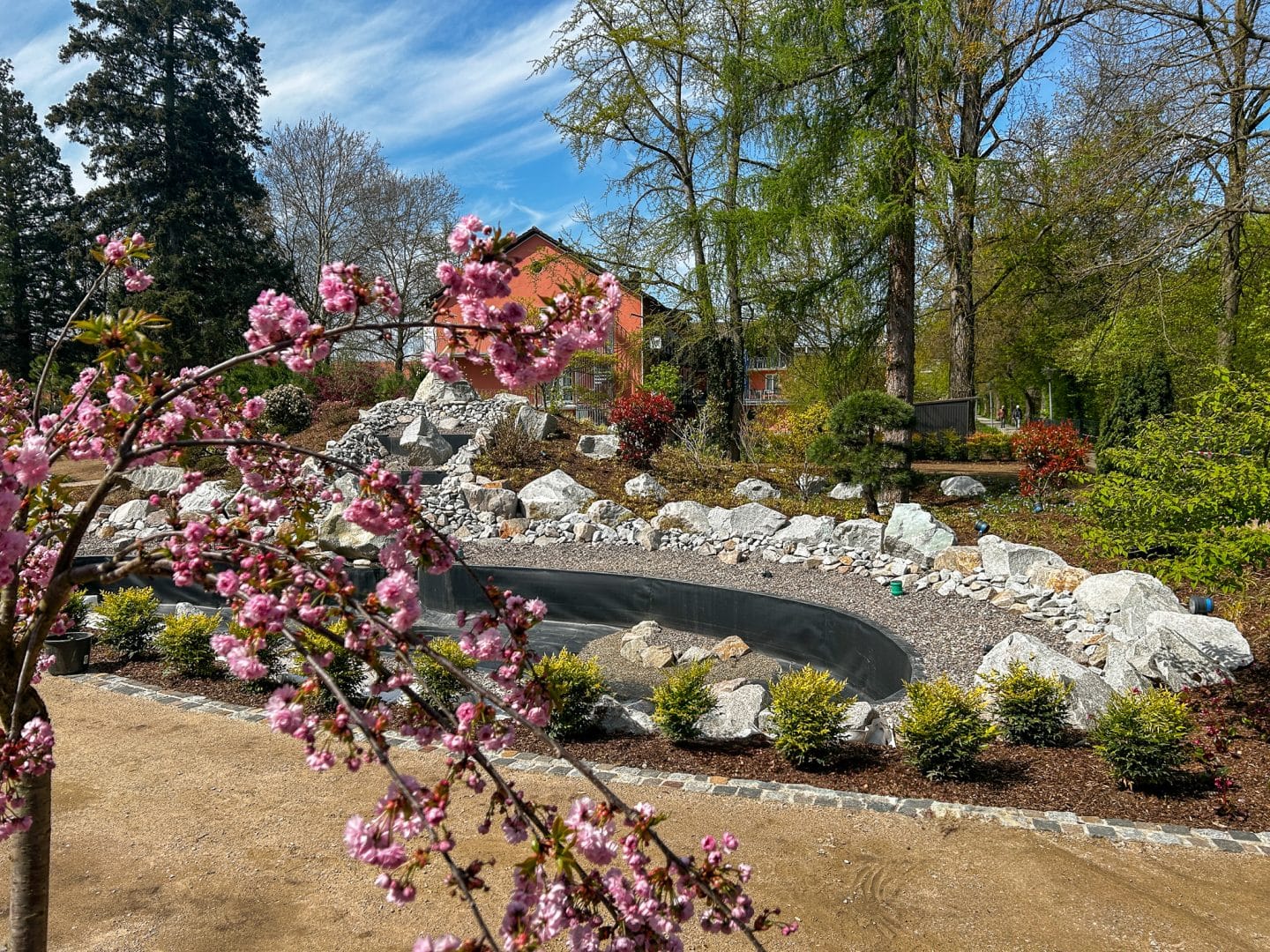 Ausflugstipps: Blütenpracht & Gartenträume –Traumhafte Gärten im Schwarzwald 4 Ausflugstipps: Blütenpracht & Gartenträume –Traumhafte Gärten im Schwarzwald BadKrozingen JapanischerGartenAlinaMueller KurundBaederGmbHBadKrozingen1