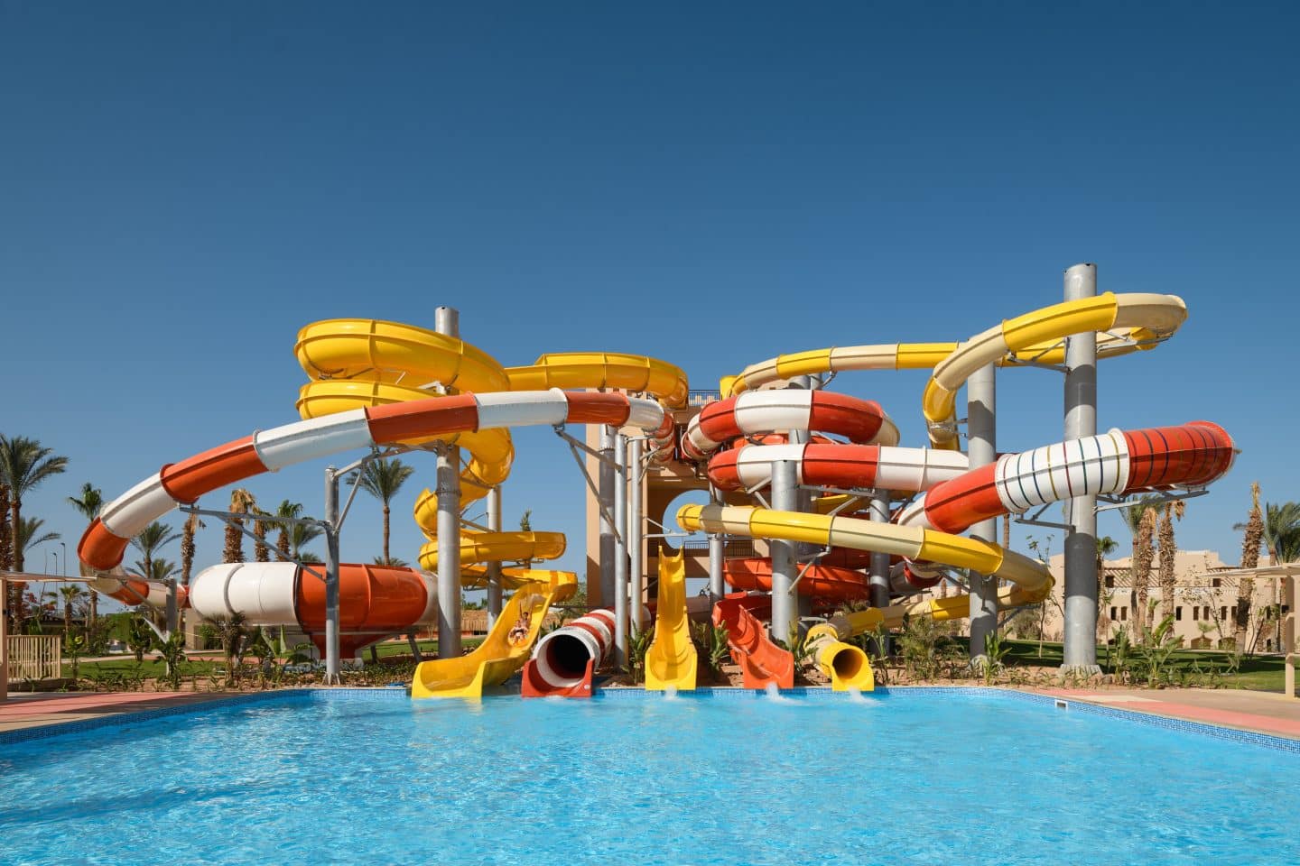 TUI setzt auf Sharm el Sheikh: Neues Clubhotel und Direktflüge ab Deutschland Badespass fuer Kinder im TUI Magic Life Sharm el Sheikh