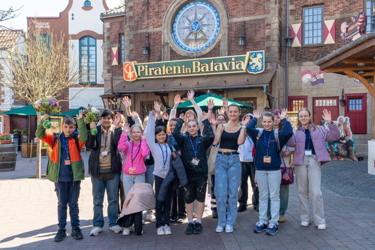 Berufsorientierung mit Achterbahn-Feeling: Girl’s & Boy’s Day im Europa-Park begeistert Jugendliche