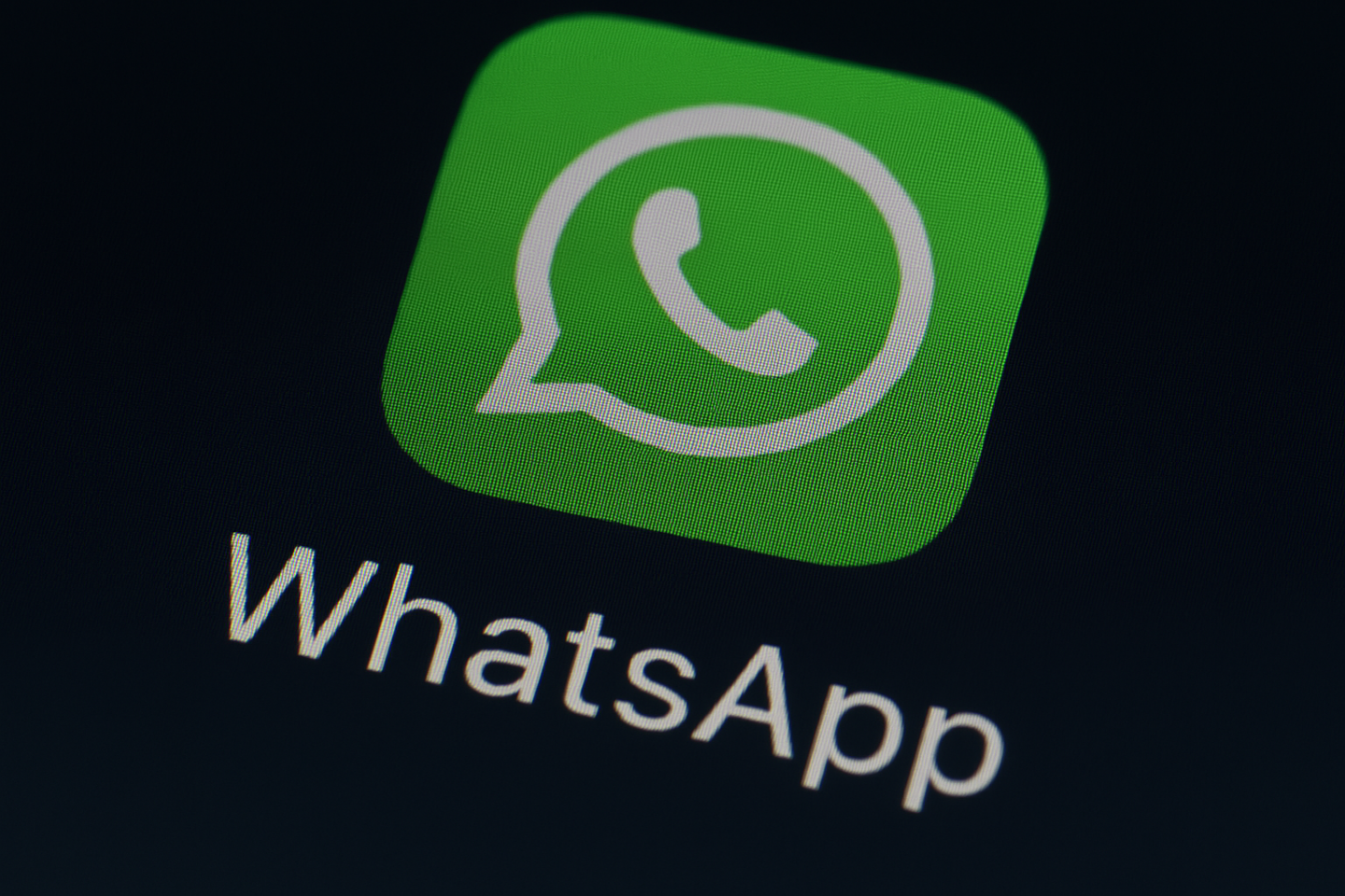 WhatsApp schreibt dir direkt? Ist das echt – oder ein Fake?