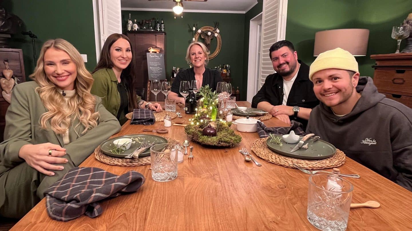 Perfektes Dinner Influencer:innen Spezial: Tina (51) startet Woche – DAS tischt sie auf!