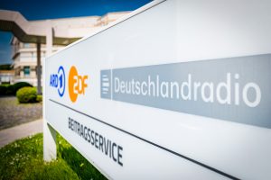 Klage gegen Rundfunkbeitrag: Hammer-Urteil aus Leipzig! Beitrag wackelt – ARD & ZDF müssen sich jetzt beweisen